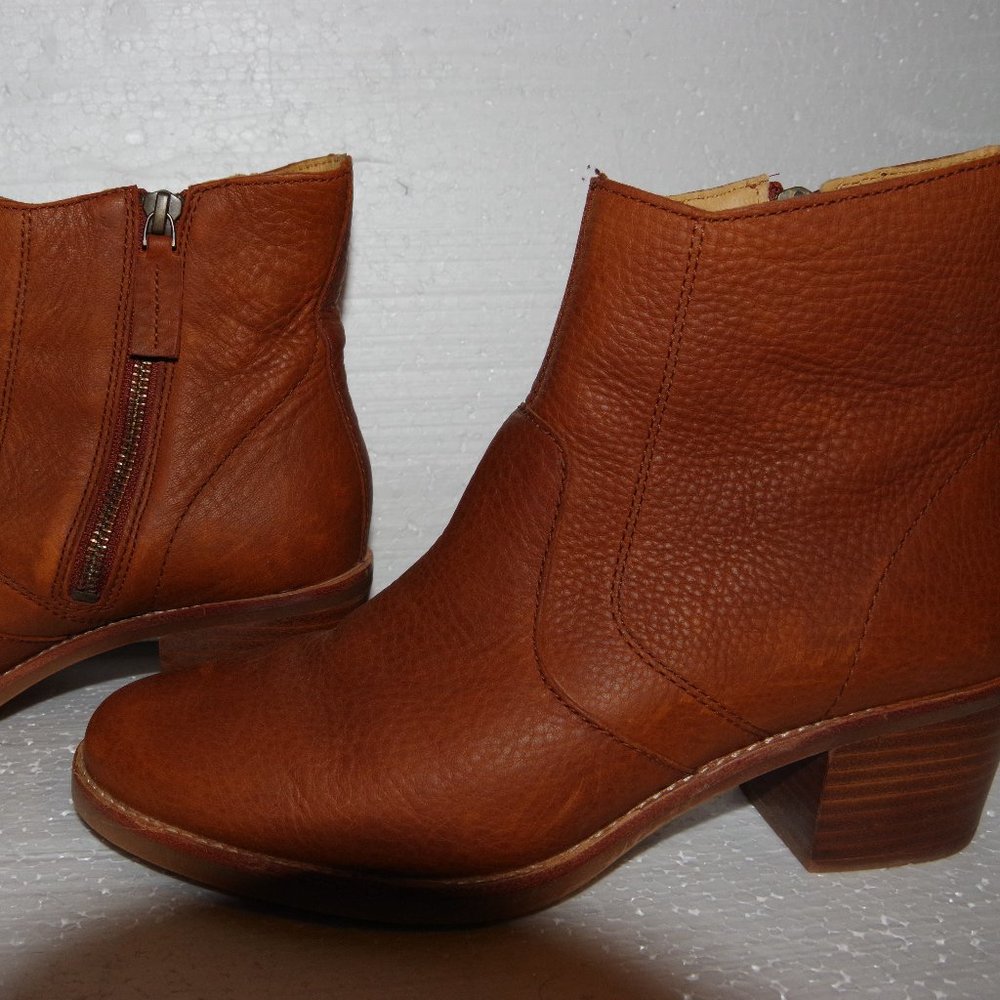 🍁Canadian Brand🍁 Roots Liberty Boot in Brown - Picture 3 of 7